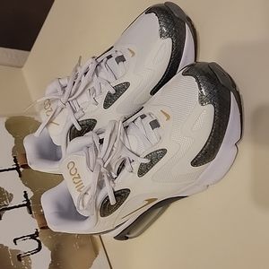 Nike, size 6Y
